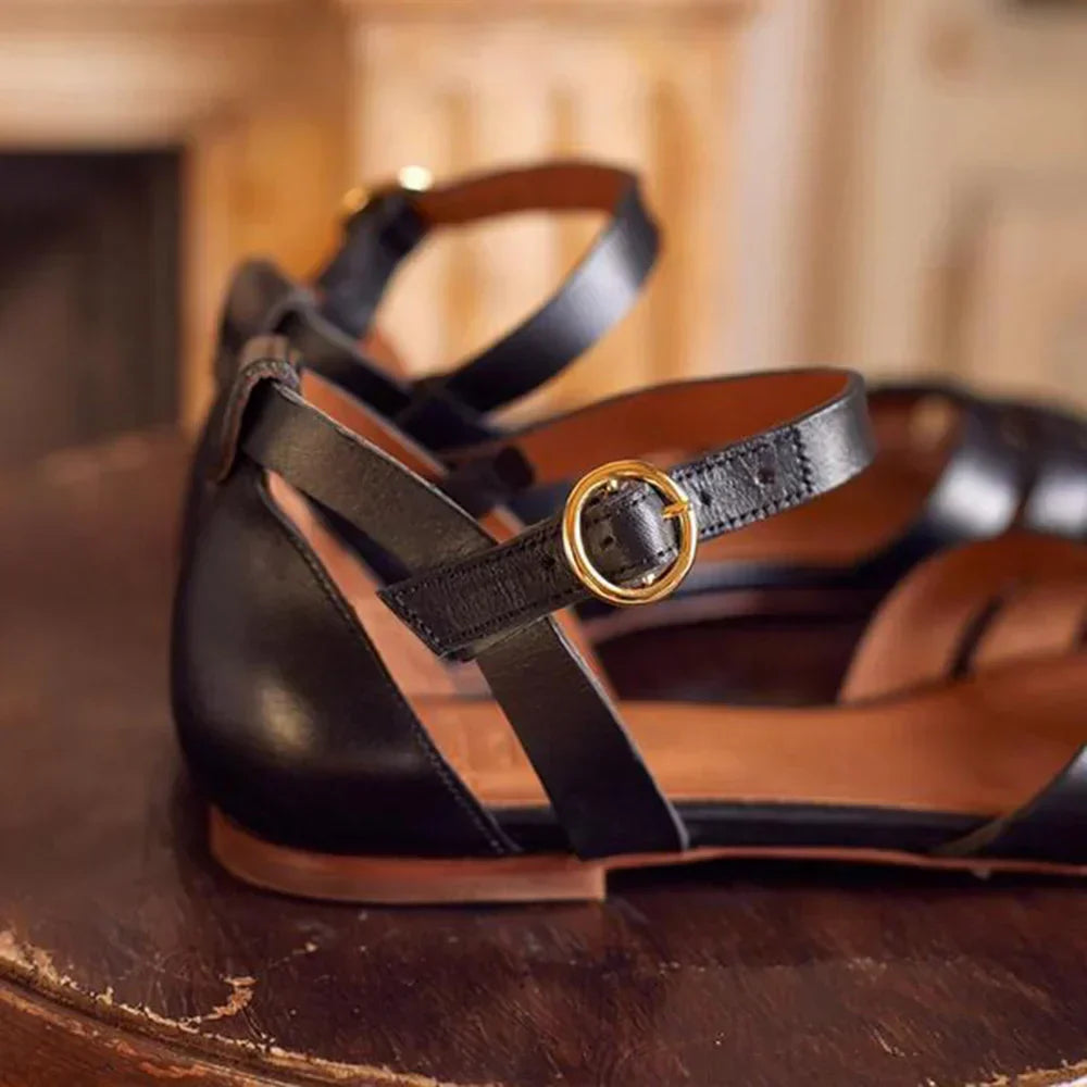 LOW SANDAL WITH STRAP